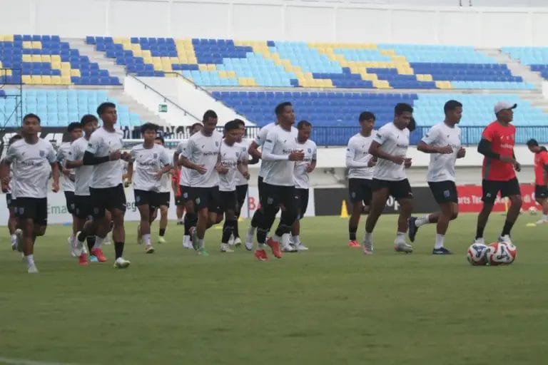 FARIZ MAURISAL BUKA SUARA: Persela Tak Mau Gegabah! Seleksi Pelatih Baru Super Ketat, Harus Punya Visi ‘Promosi Harga Mati’